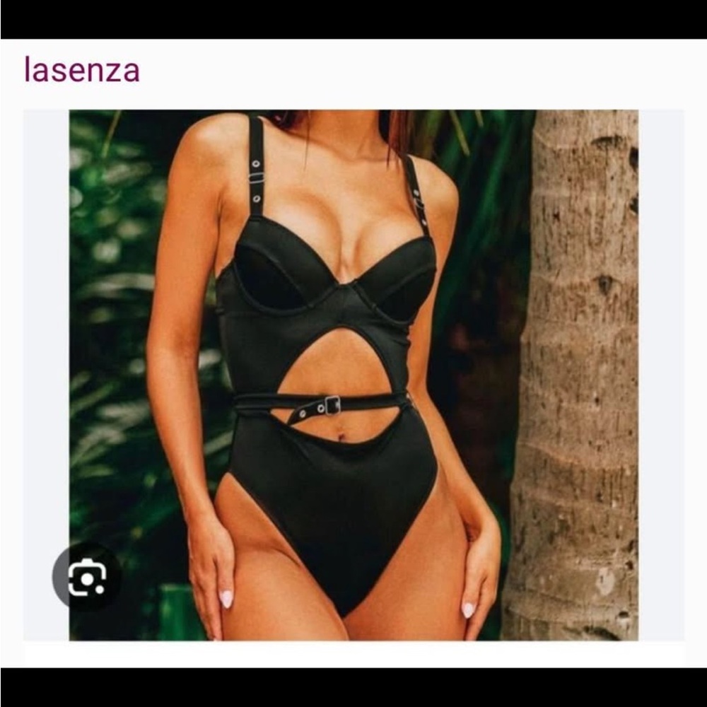 NWT XL La Senza Swimsuit Bathing Suit Sexy One Piece Removable Belt. Black
